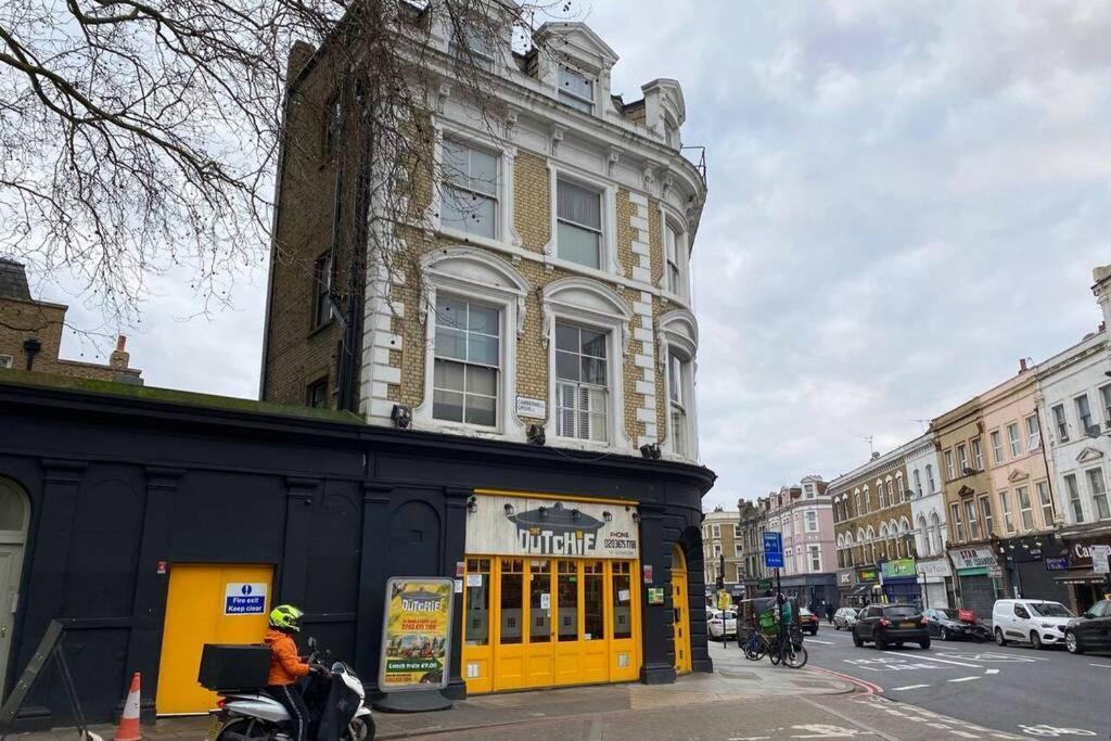 Two Bedroom Garden Flat in Zone 2 London Exterior foto